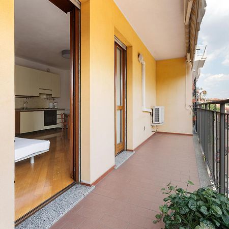 Cosy Studio With Balcony & Private Garage Milan Luaran gambar