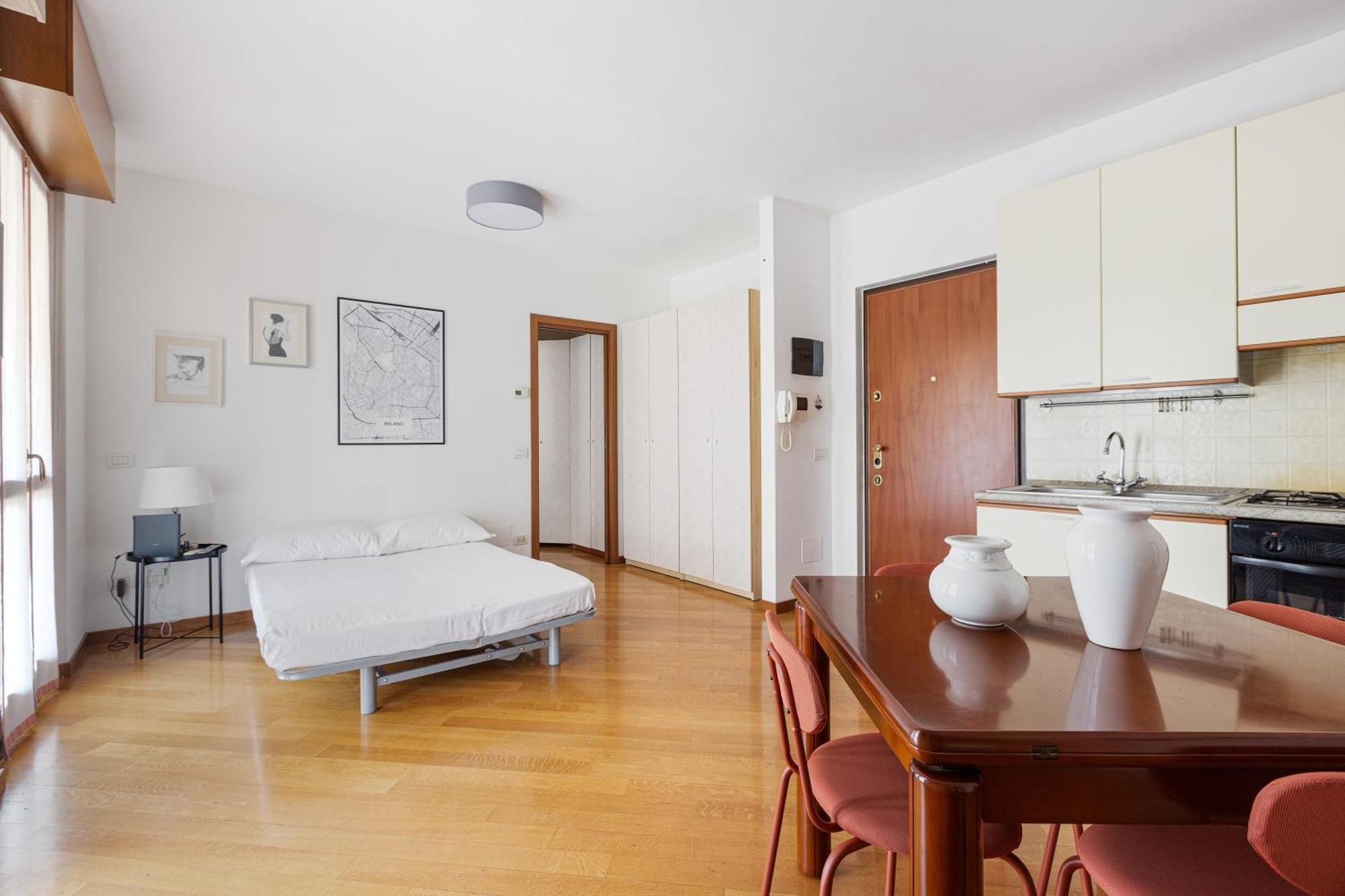 Cosy Studio With Balcony & Private Garage Milan Luaran gambar