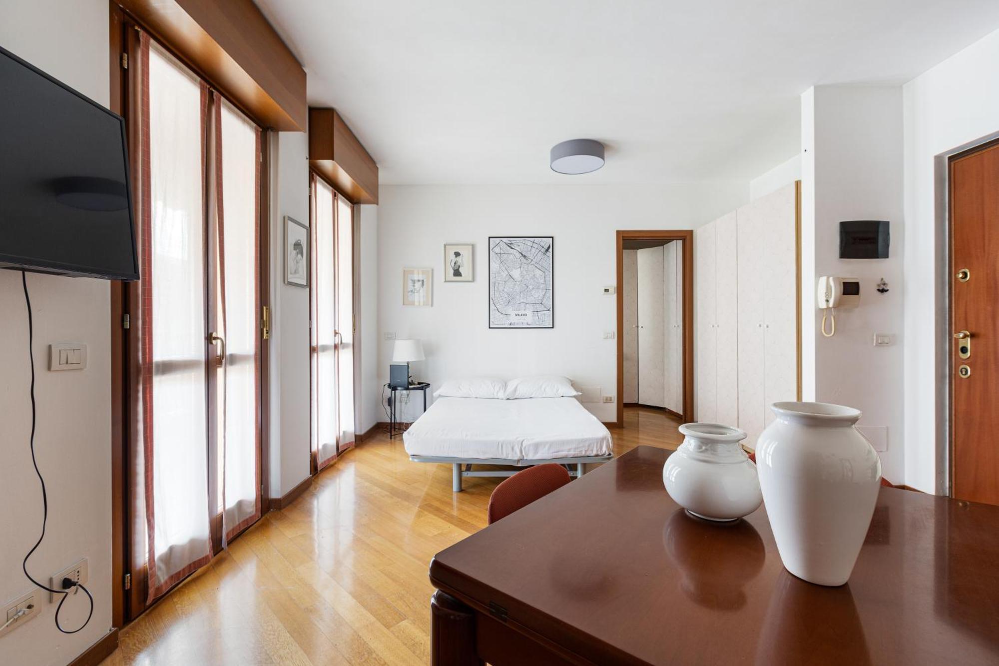 Cosy Studio With Balcony & Private Garage Milan Luaran gambar