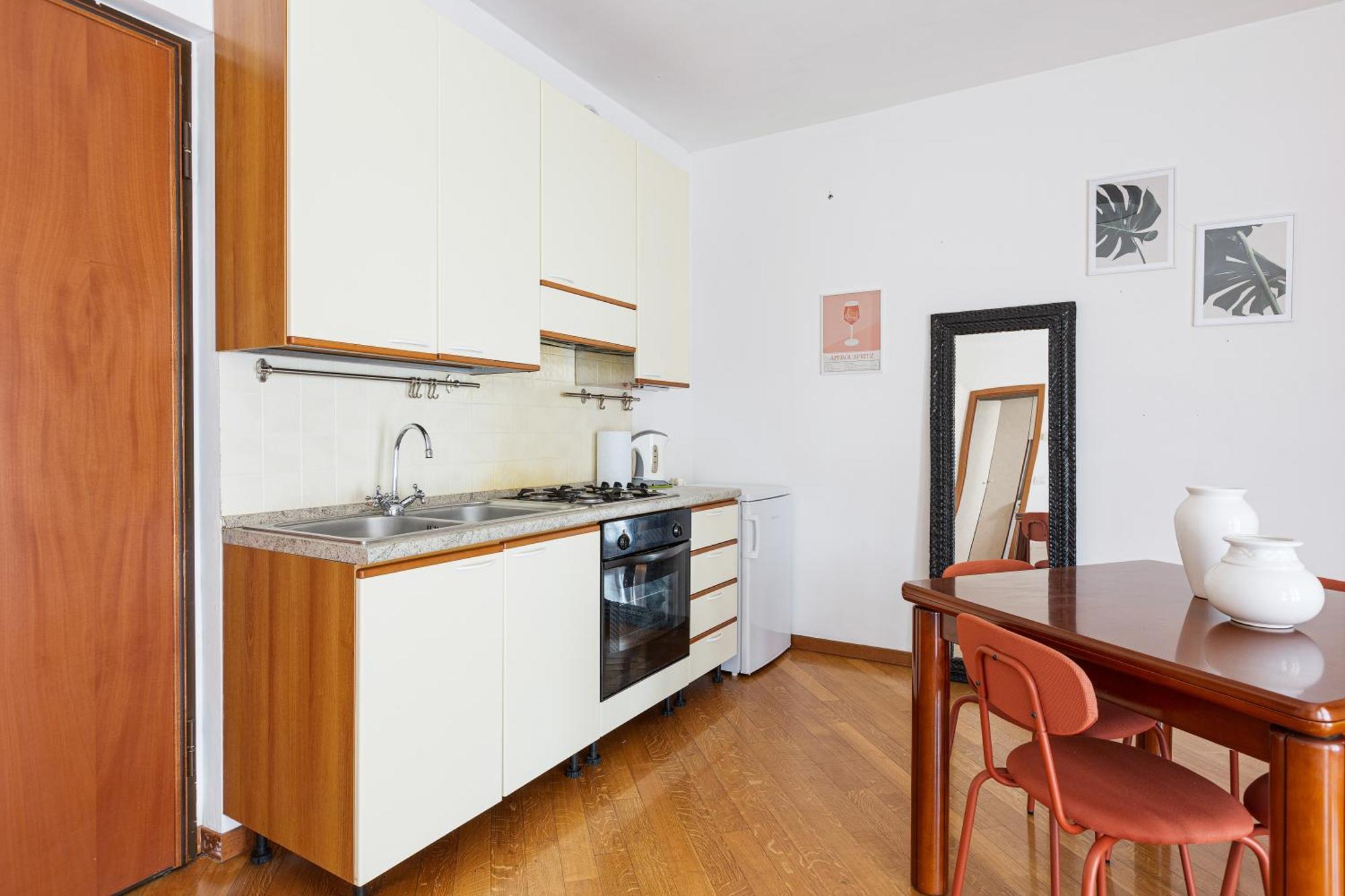 Cosy Studio With Balcony & Private Garage Milan Luaran gambar