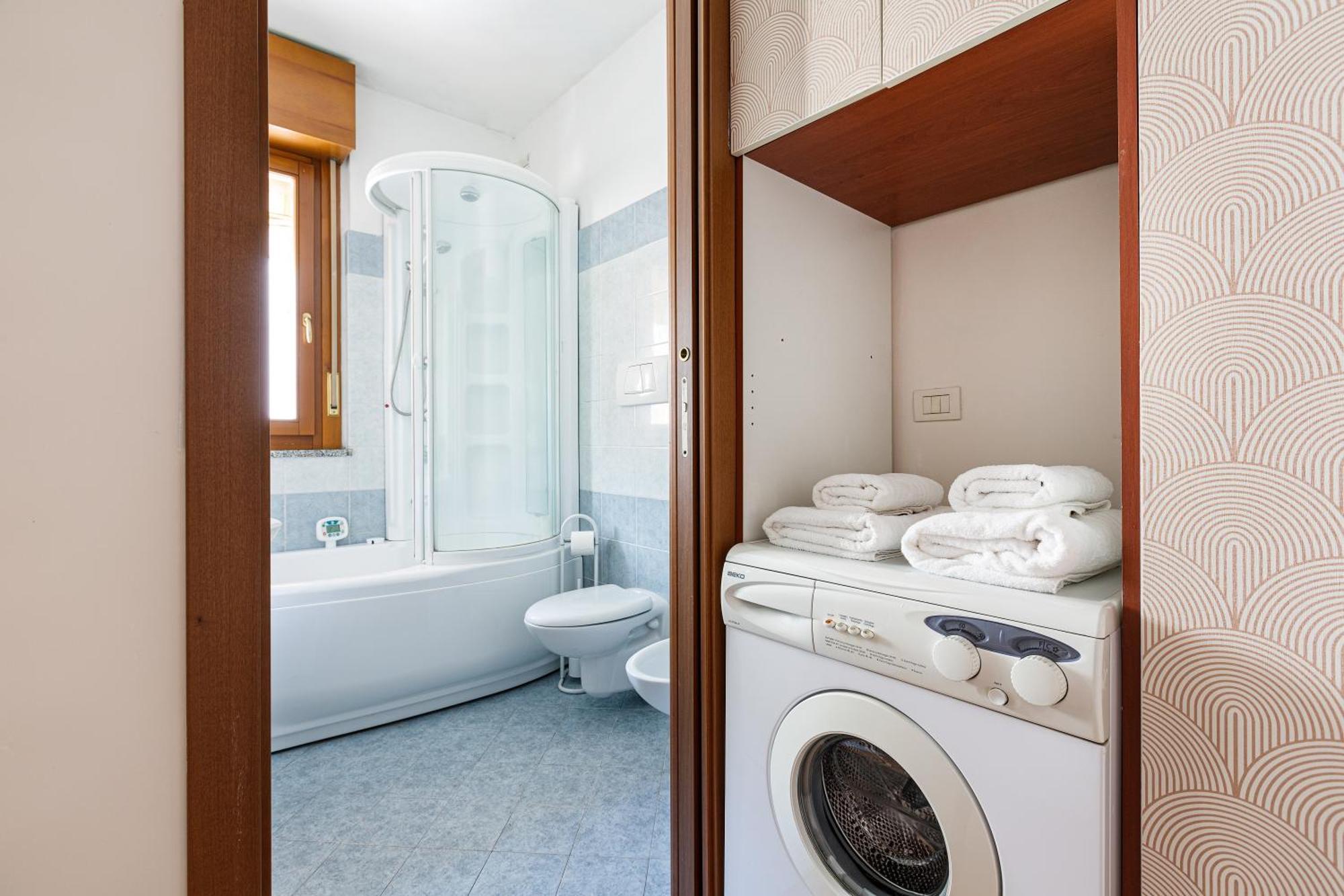 Cosy Studio With Balcony & Private Garage Milan Luaran gambar